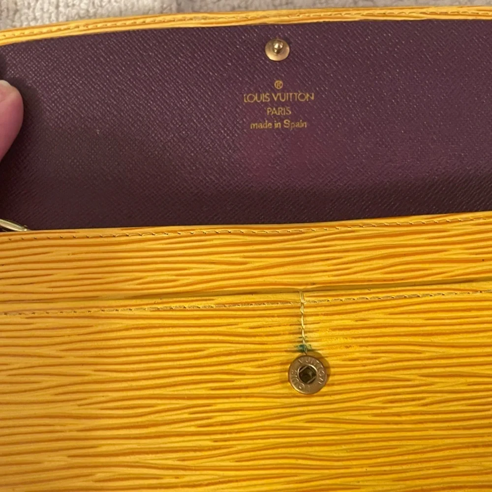 Louis Vuitton Epi Long Wallet